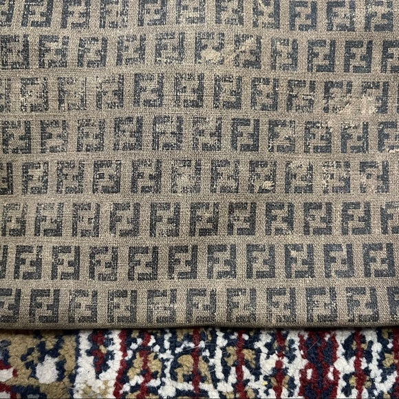 🌈 Amazing Vintage Fendi crossbody bag - Picture 14 of 16